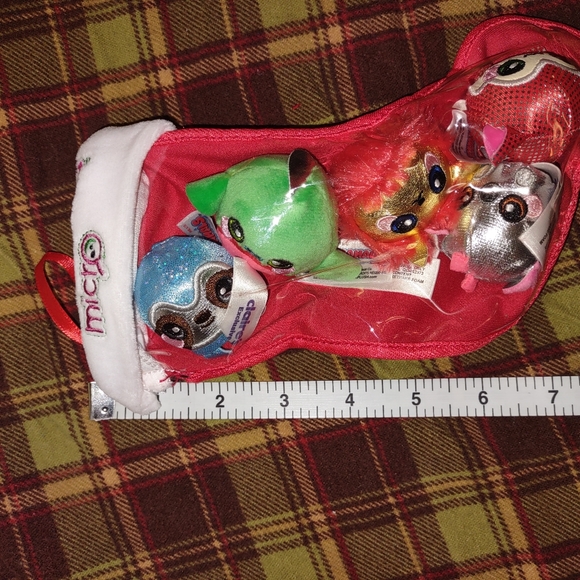 NWT Claire’s Exclusive Squeezamals Micro Christmas Plush Stocking With 5 Plush - Picture 4 of 6